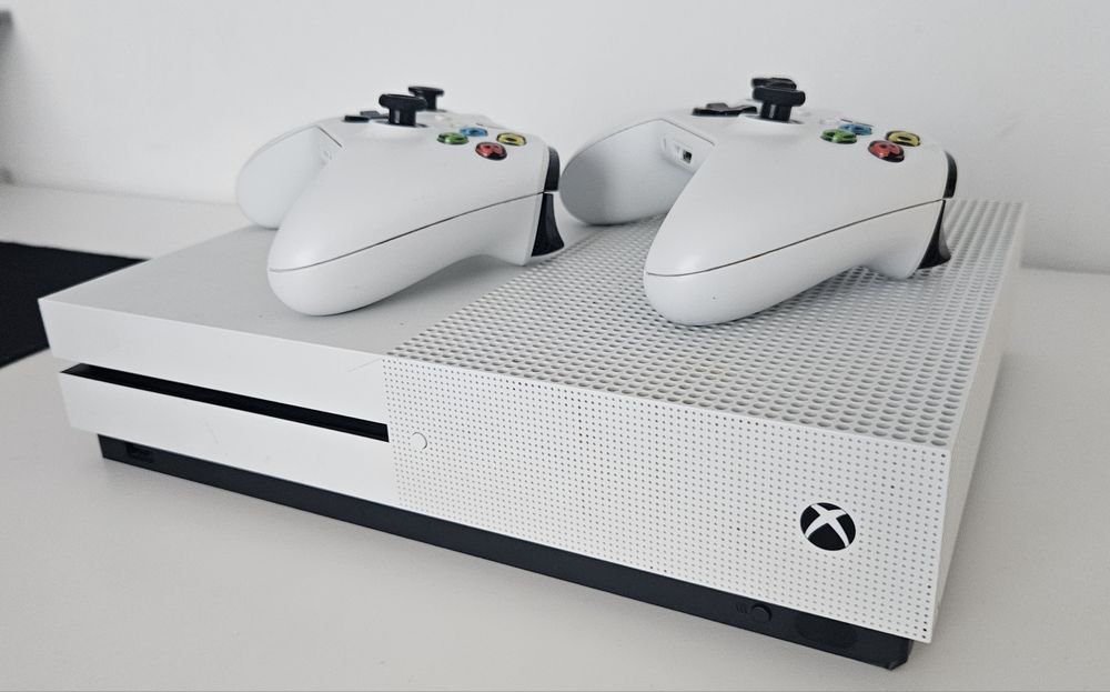 Xbox one + kinect + gry. Super stan