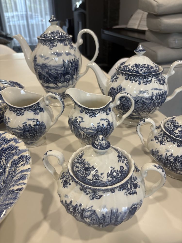Serviço de Louça Inglesa Royal Mail - Vintage (118 peças)