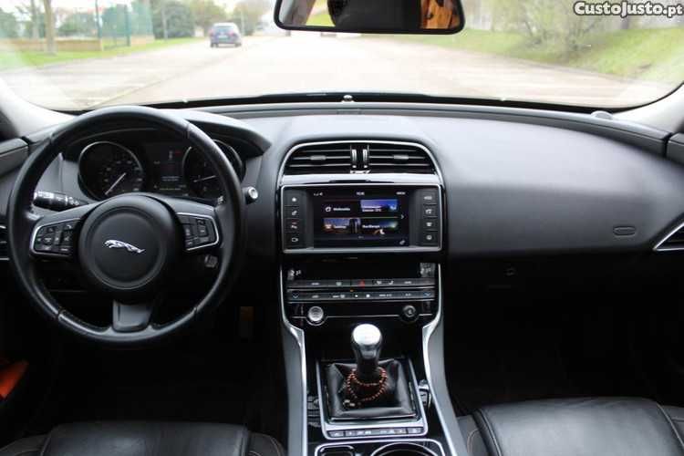 Jaguar XE (Histórico Marca)