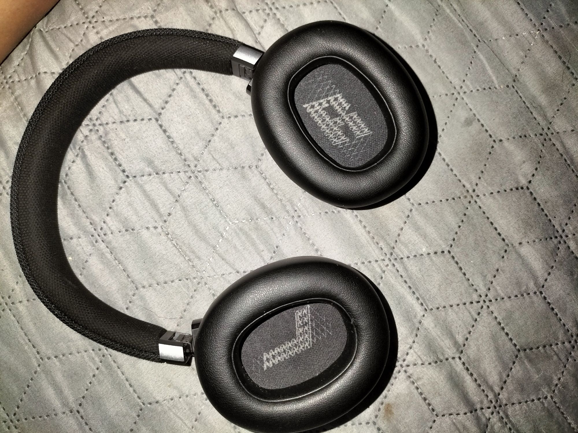 Sprzedam słuchawki JBL  live 770 nc