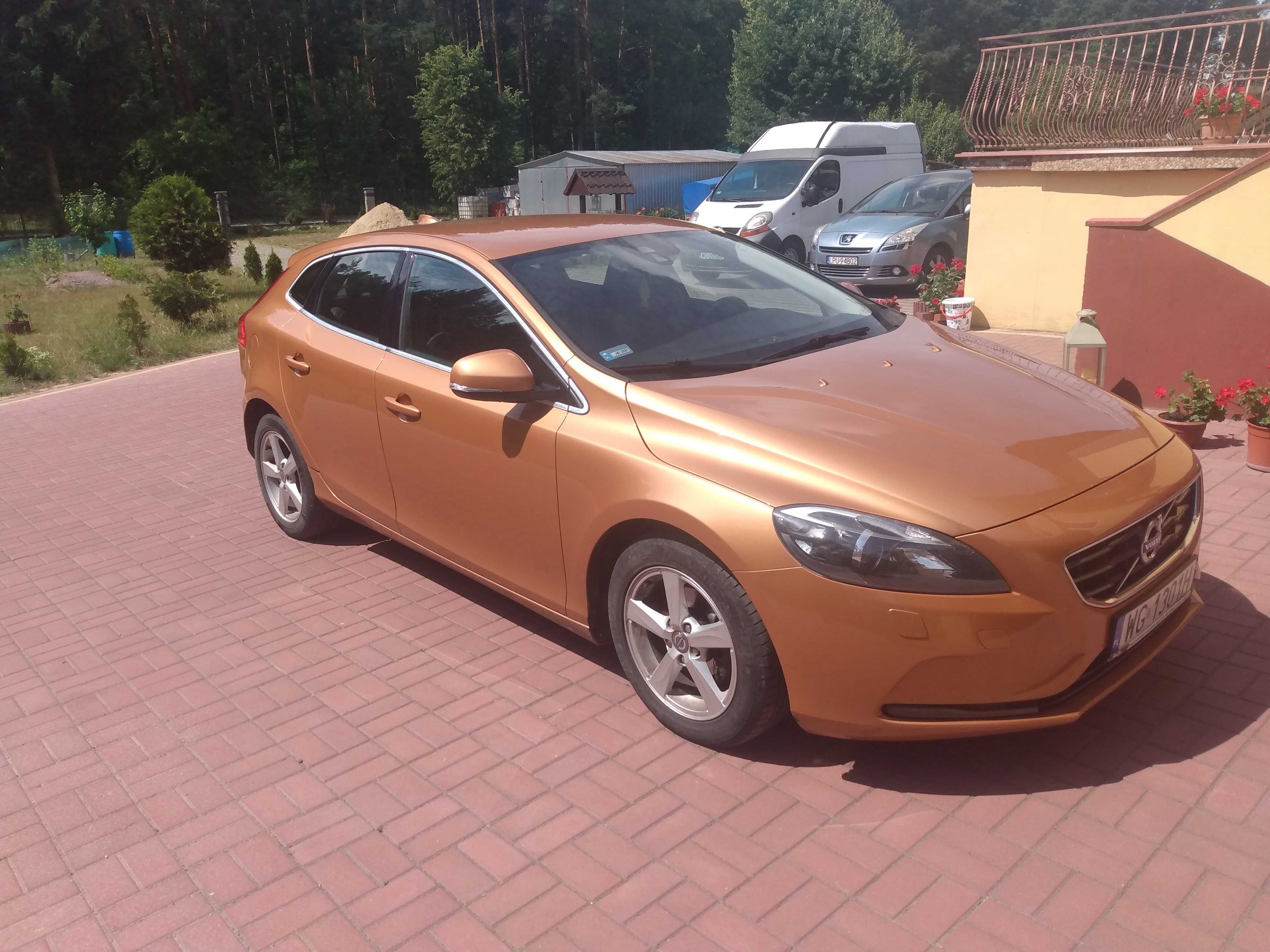 Volvo V40 D2 2013