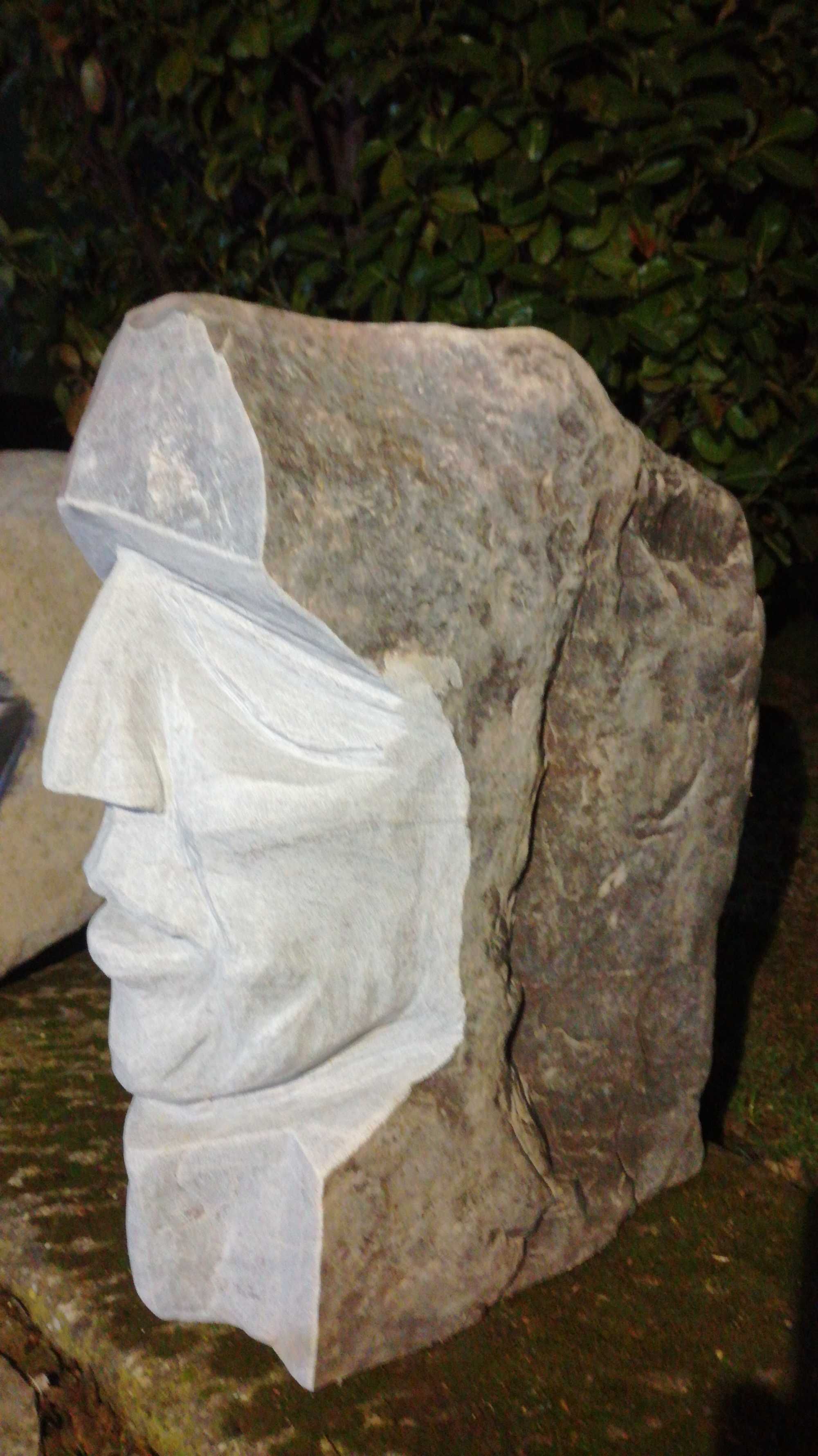 Rzeźba w kamieniu -chalcedon waga -ok 100 kg