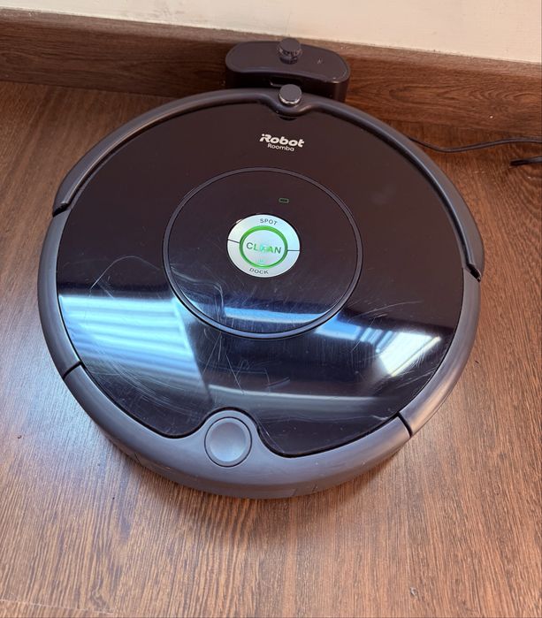 Aspirador Robot iRobot Roomba 606 – Funciona Perfeitamente!