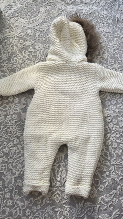 Дитячий комбінезон в'язаний