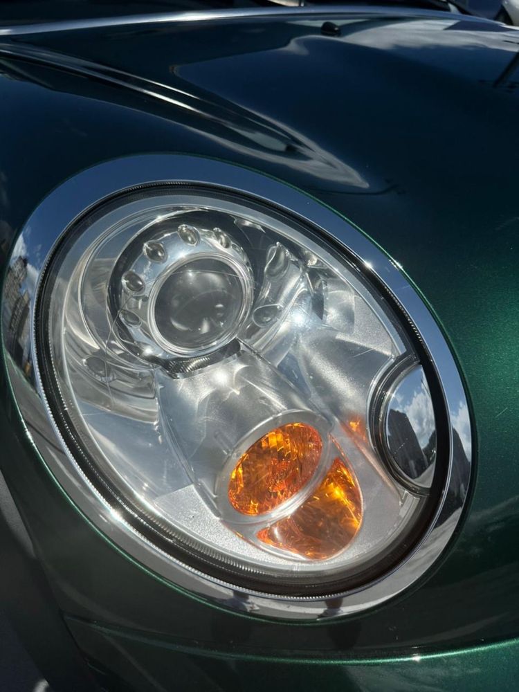 Автомобіль MINI
