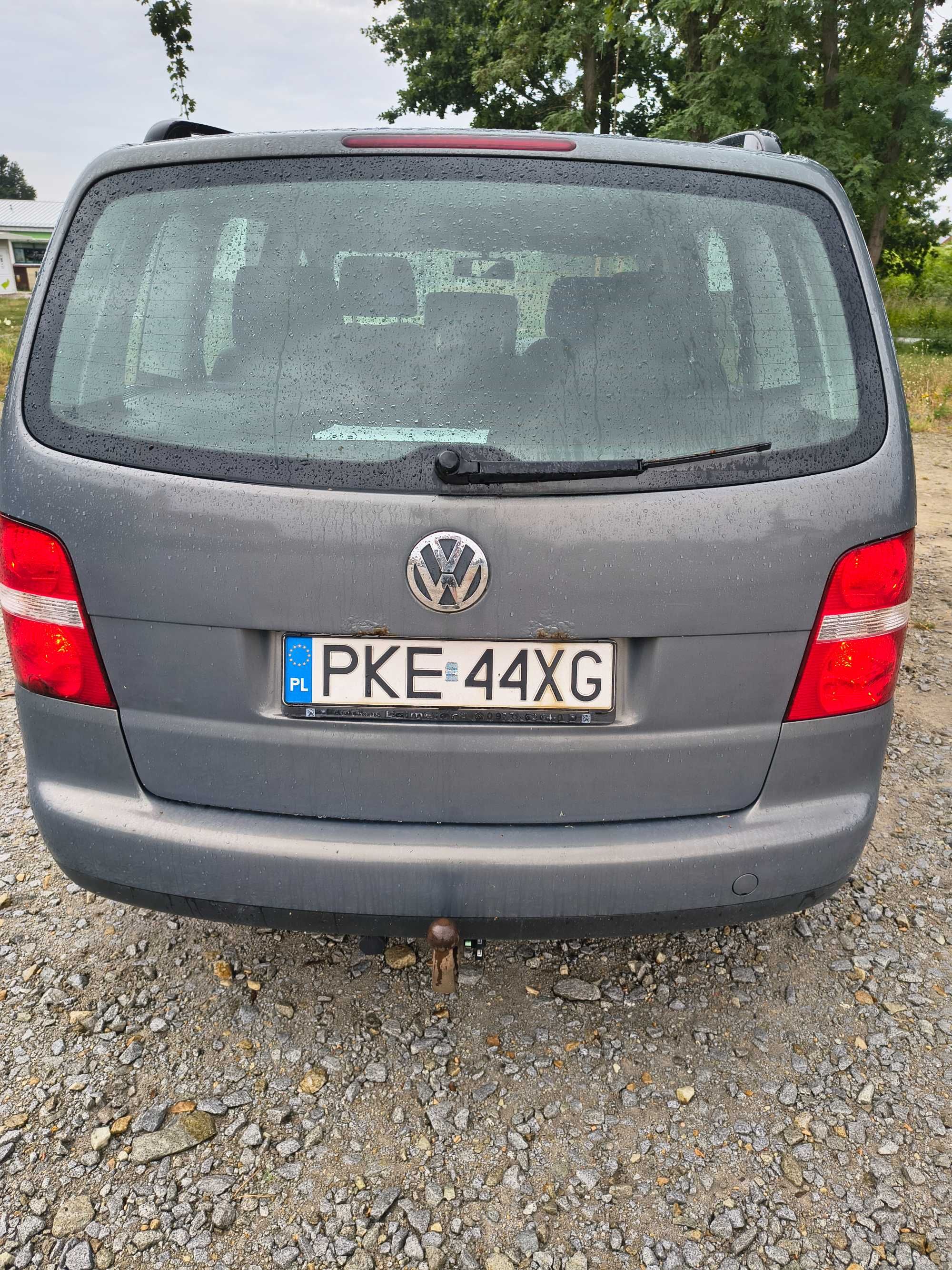 Volkswagen Touran 1,6 FSI 6