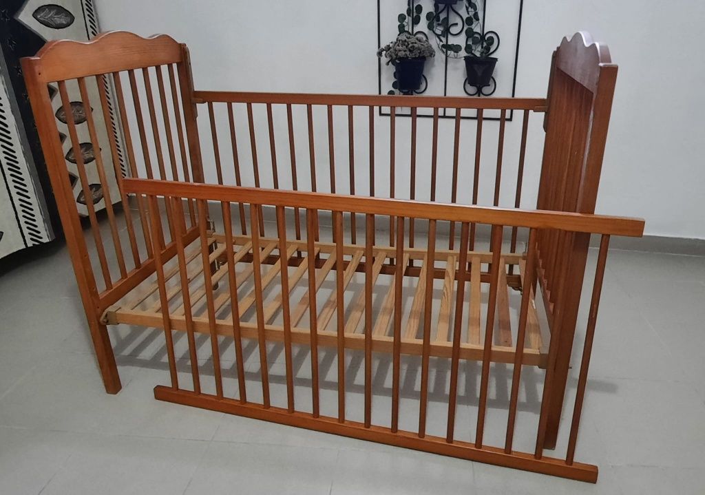 Cama de bebé Carbebé