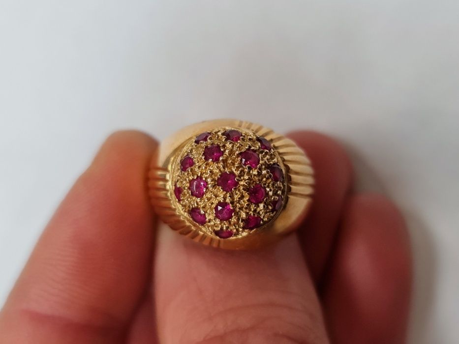 Złoty pierścionek/ 750/ 7.69 gram/ R15/ Rubiny/ XX wiek