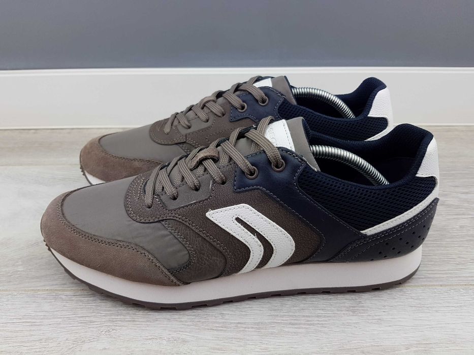 GEOX чоловічі кросівки р. 44-45