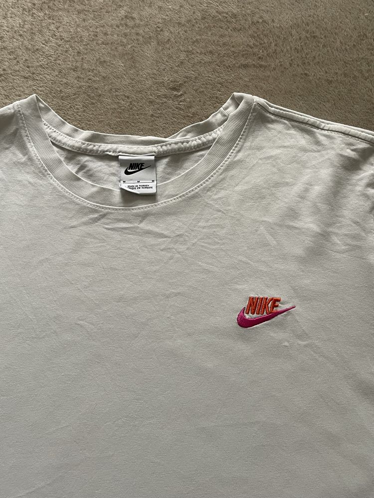 Футболка найк з красивим прінтом The Nike Tee