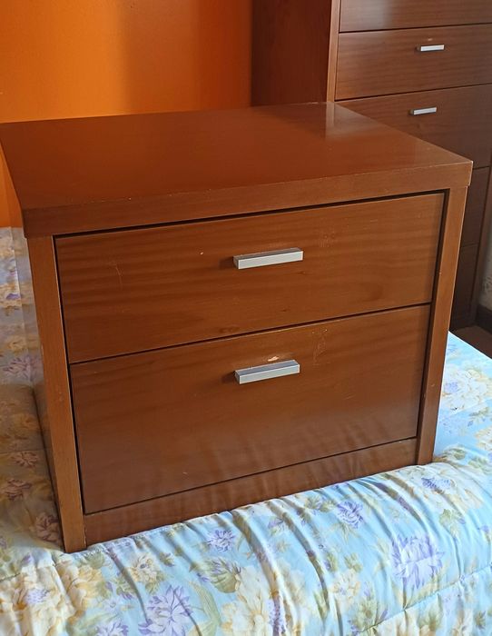 Mesinha de cabeceira