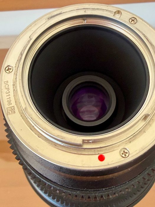 Samyang 10mm f/3.1 para montagem Sony