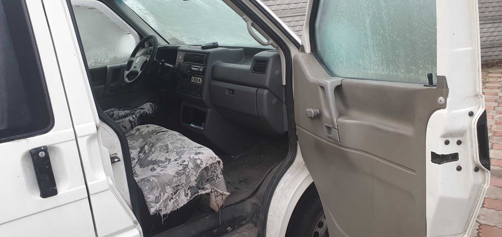 Volkswagen T4            .