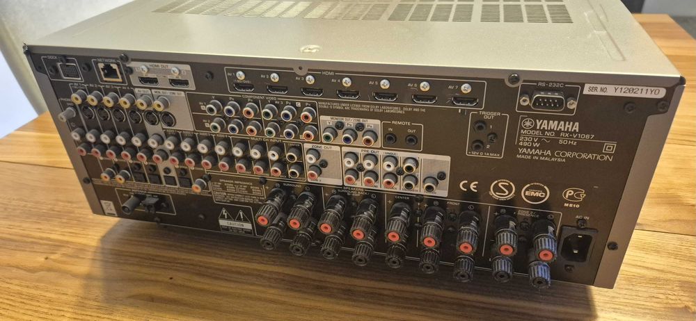 Amplituner Yamaha RX-V1067 – mało używany, stan idealny