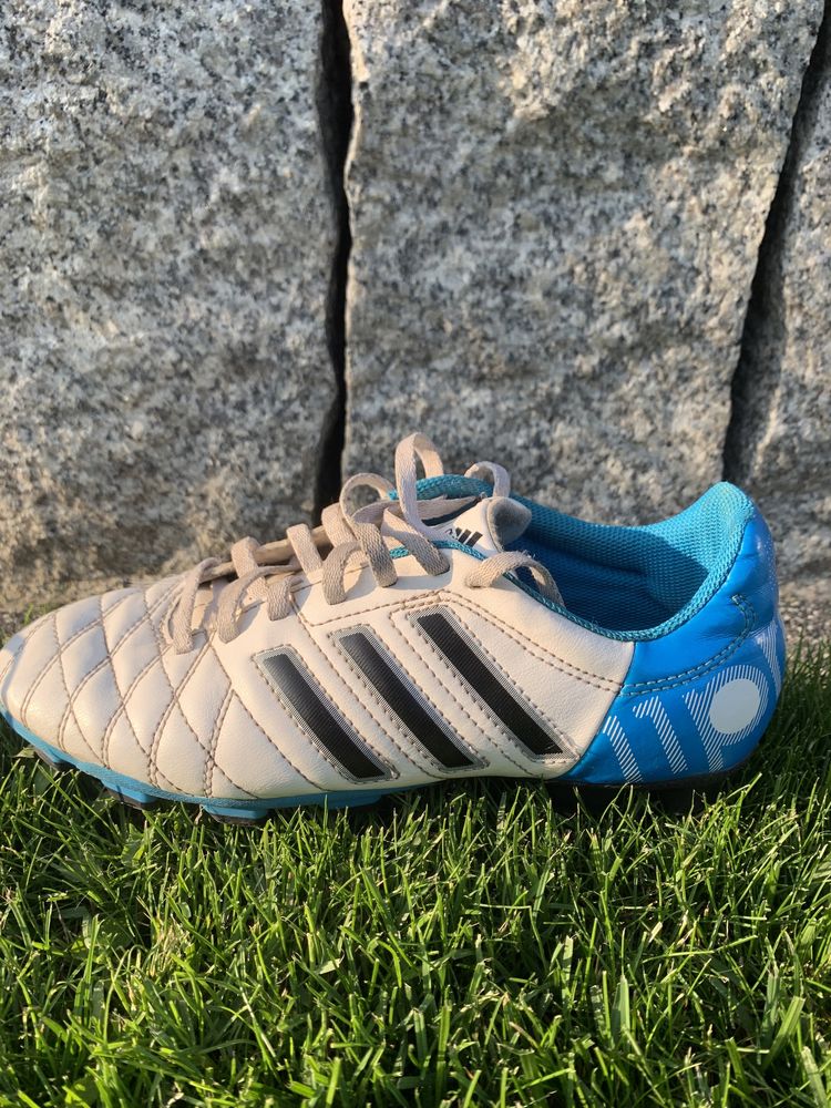 Buty korki Adidas 11pro