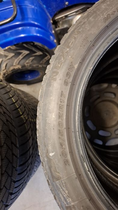 Komplet opon całorocznych 205/50R17 Nexen