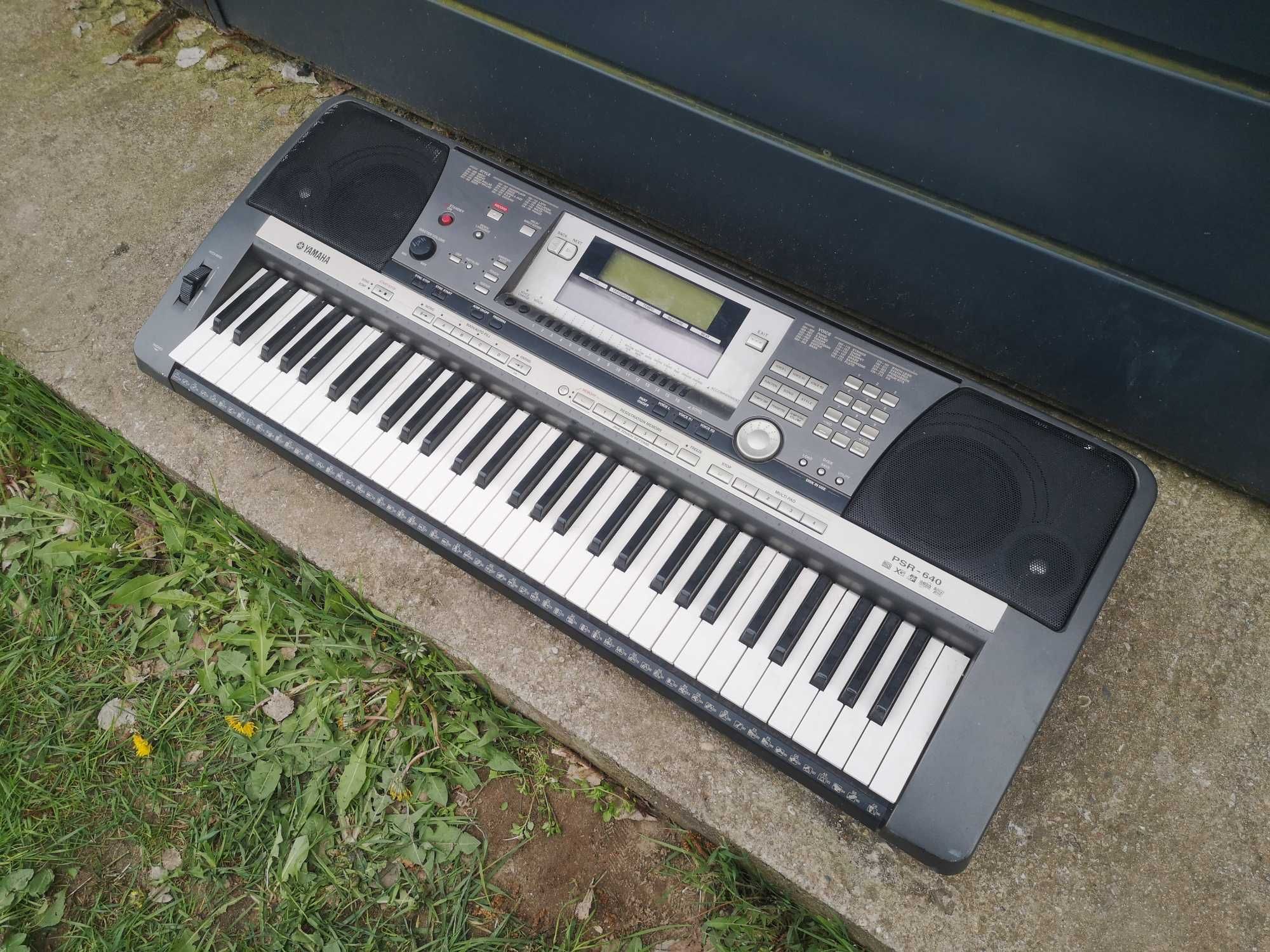 Organy Yamaha PSR-640