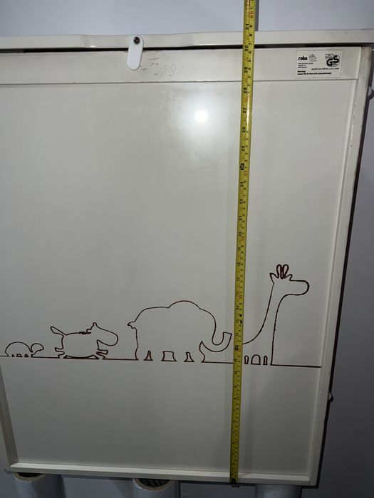 Muda fraldas de parede dobravel