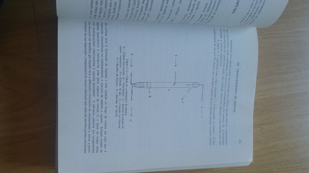 Livro "Técnicas e Operações Unitárias em Química Laboratorial"