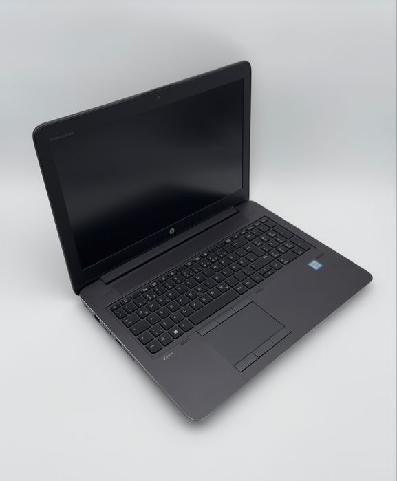 HP ZBook 15 G4 | Xeon I7 | 32GB | 512GB SSD + 1TB | 1 ANO GARANTIA