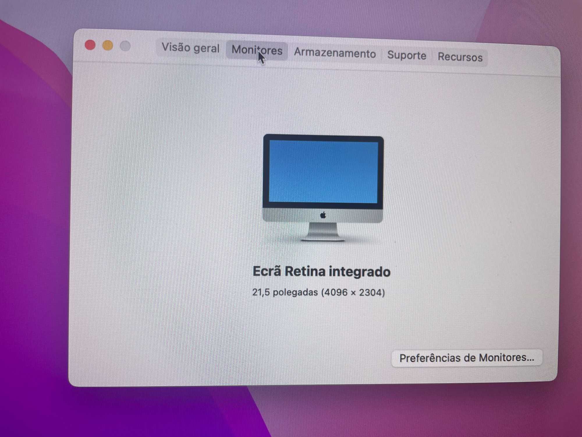 iMac de 21,5 polegadas com ecrã Retina 4K e disco SSD