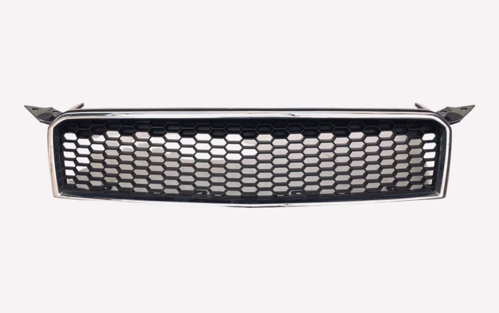 Решітка радіатора верхня Chevrolet Aveo T255