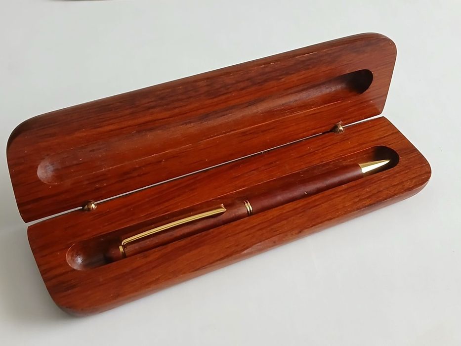 Caneta da marca Bondex