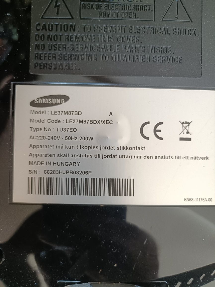 Peças para TV Samsung LE37M87BD:
Base TV 15€
Placa T-com 20€
Placa inv