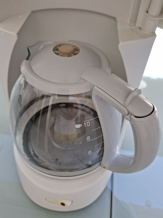 Maquina de Café de Filtro / Cafeteira, Bosch impecável