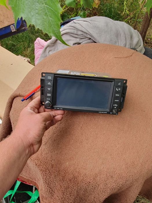 Radio NTG4 REN Chrysler 300 Aspen Sebring Jeep Commander Grand Cherokee Dodge Magnum Durango Charger Avenger 5064242AJ P05064242AJ AM FM DVD HDD mp3 Rear Camera Radio