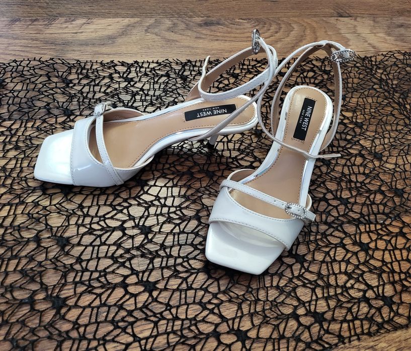 Nowe buty ślubne 36 białe sandałki obas szpilki Nine West paski niskie