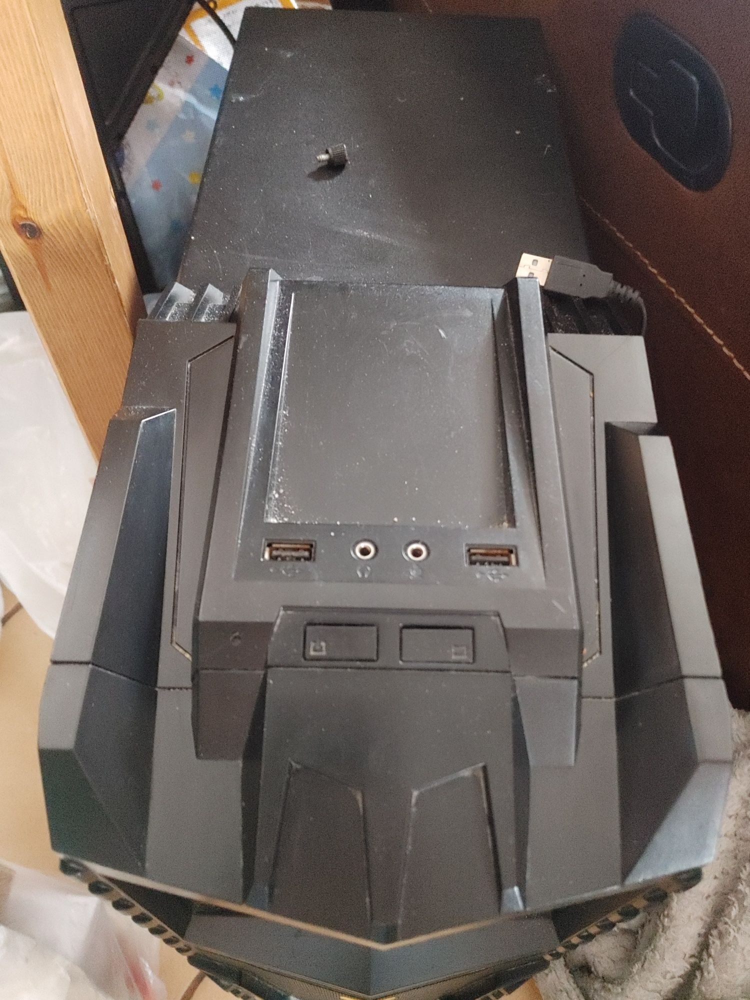 Komputer intel Core i5 obudowa Aerocool 3 wiatraki 12cm. 500gb nagrywa