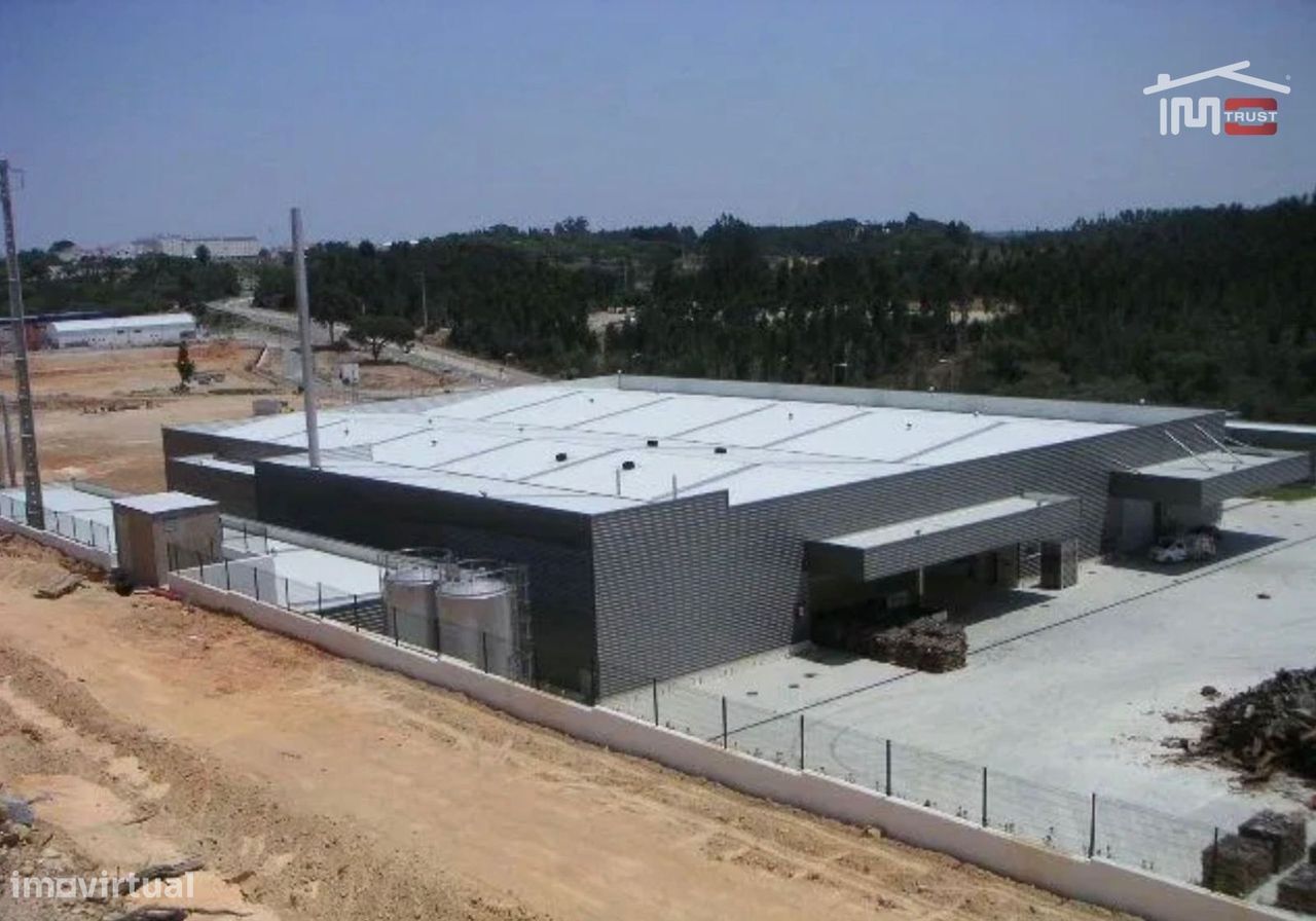 Complexo Industrial de 25.000m² da Corticeira AJT LDA  Equipamentos...