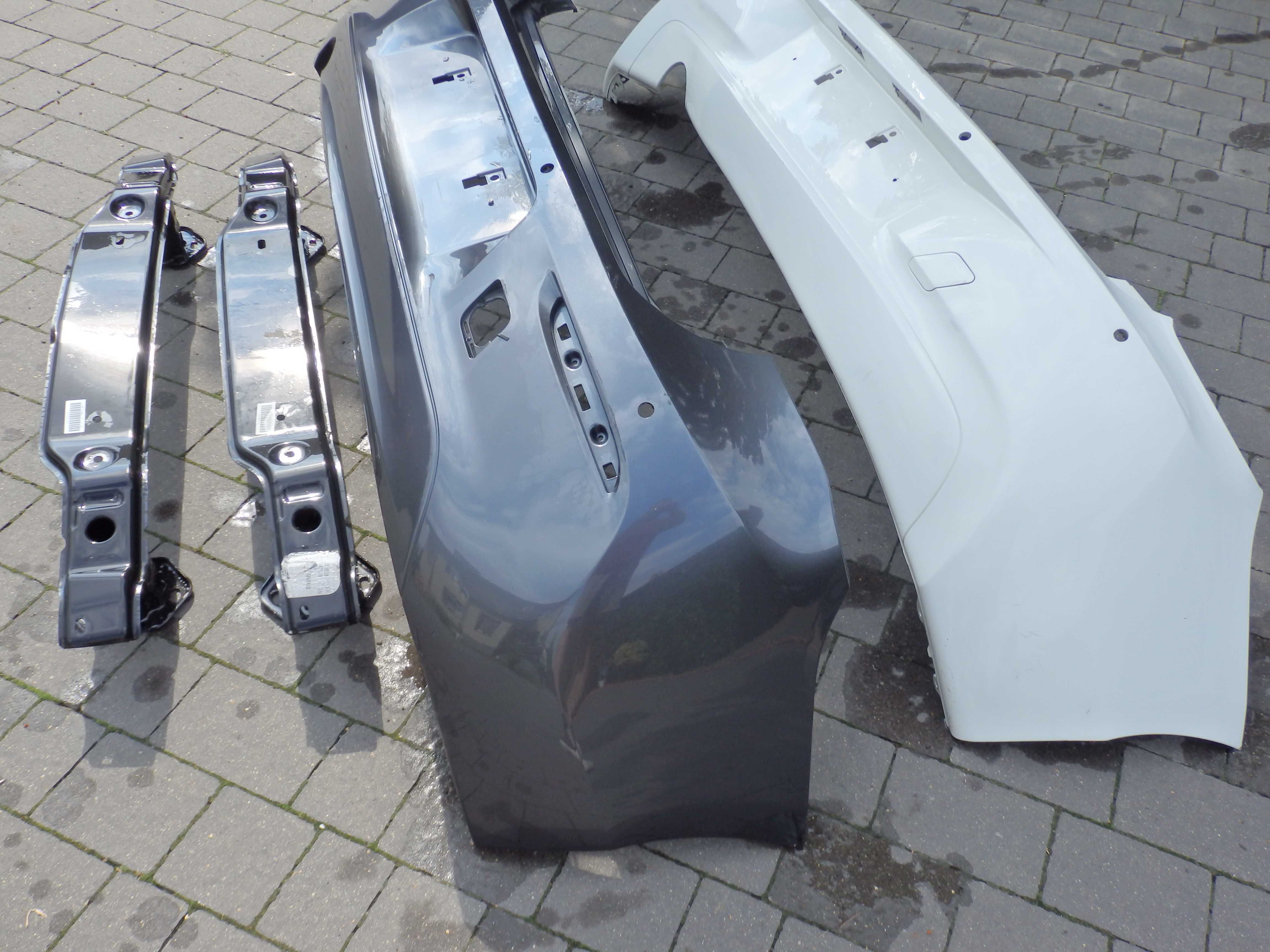 BMW F20  zderzak Części