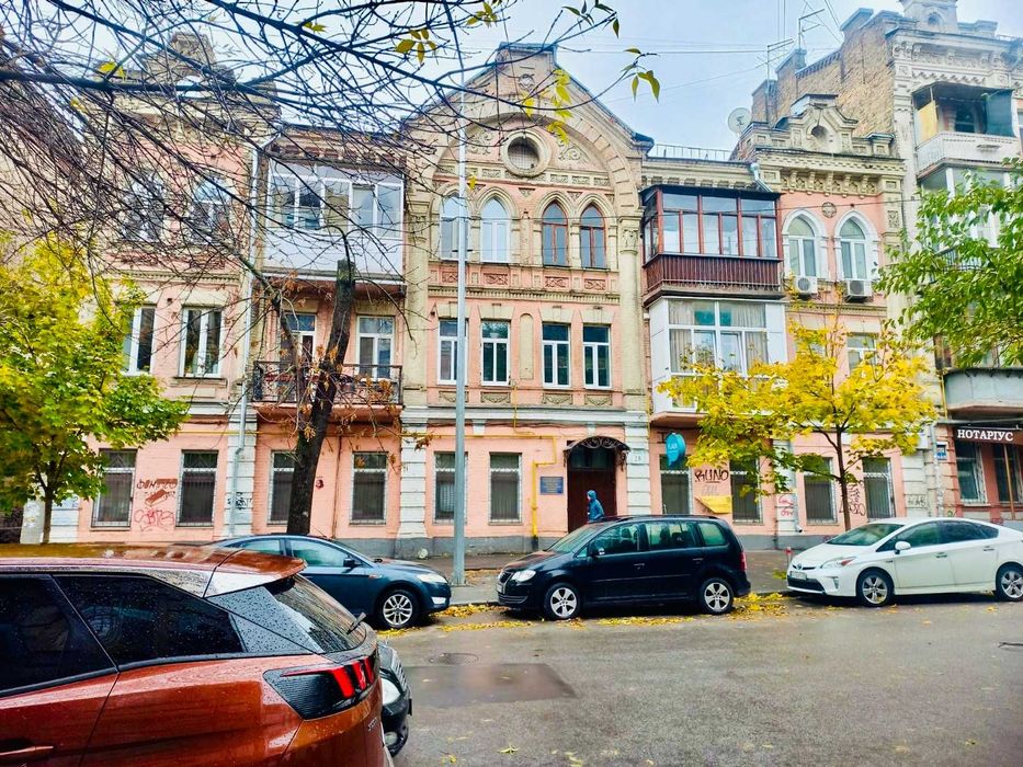 Подiл. вул. Ярославська, історичний центр, 2-к. квартира. Оренда.