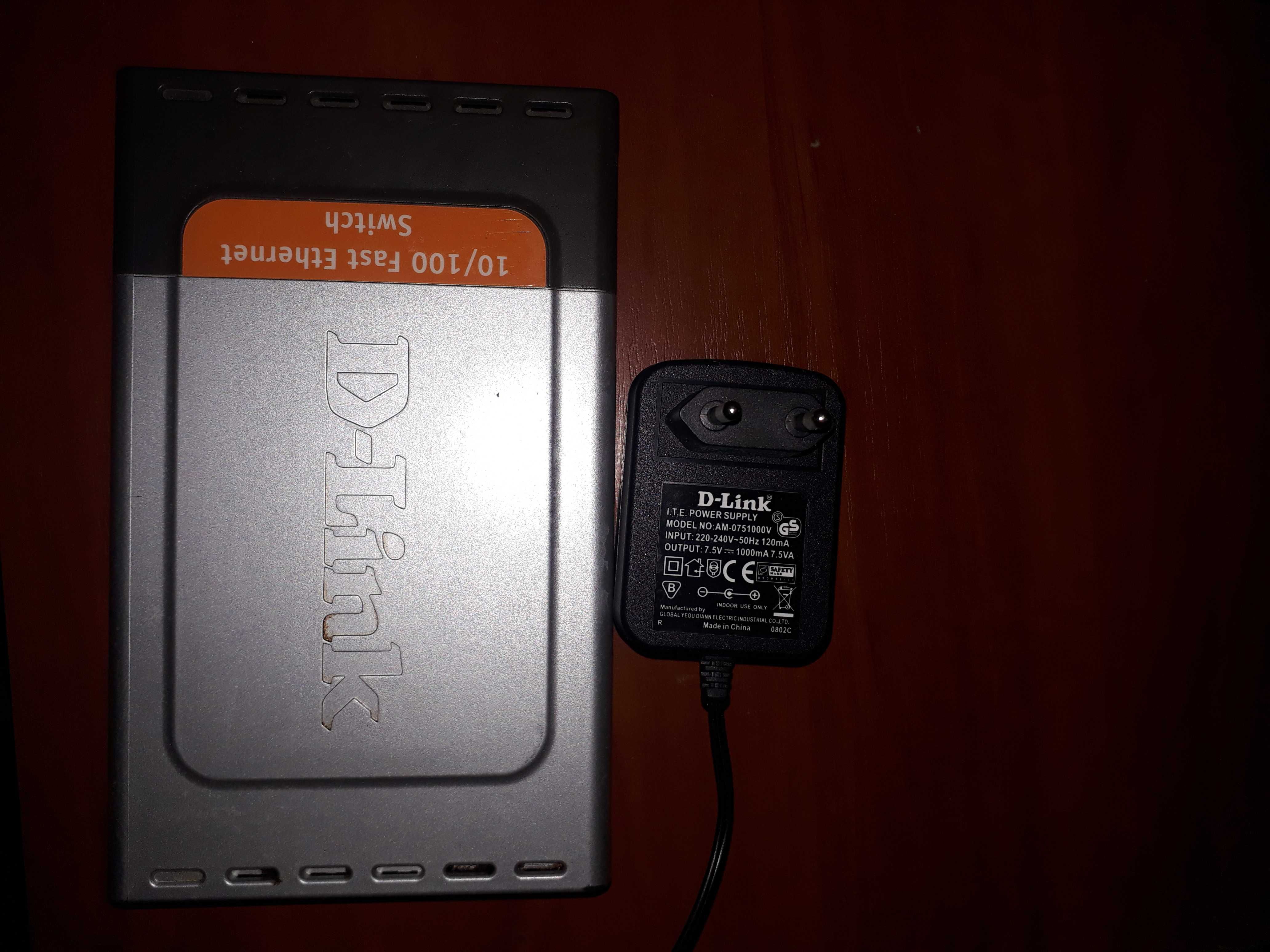 Свич Коммутатор D-link DES-1008d