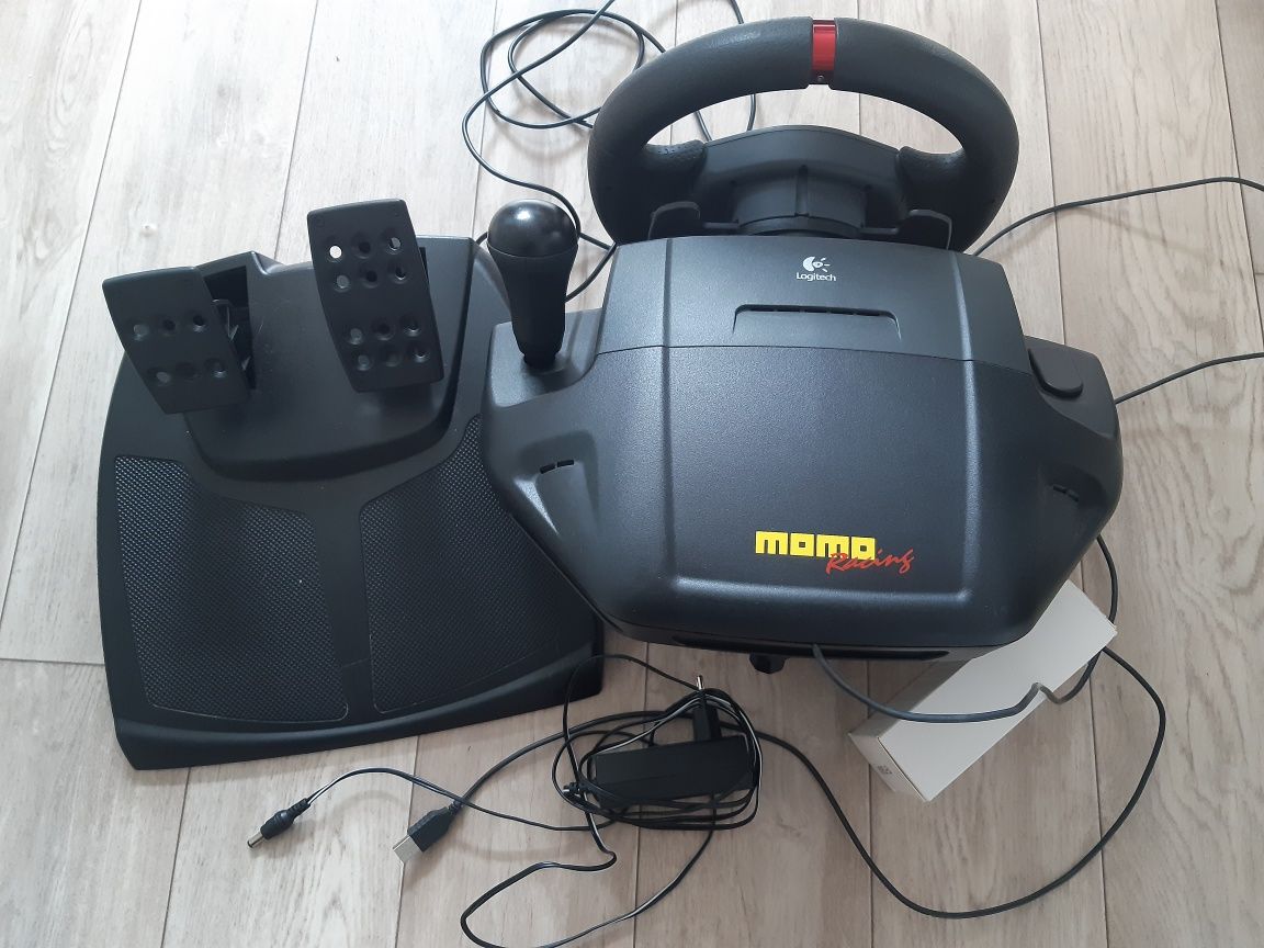 Кермо ігрове руль Logitech MOMO Racing