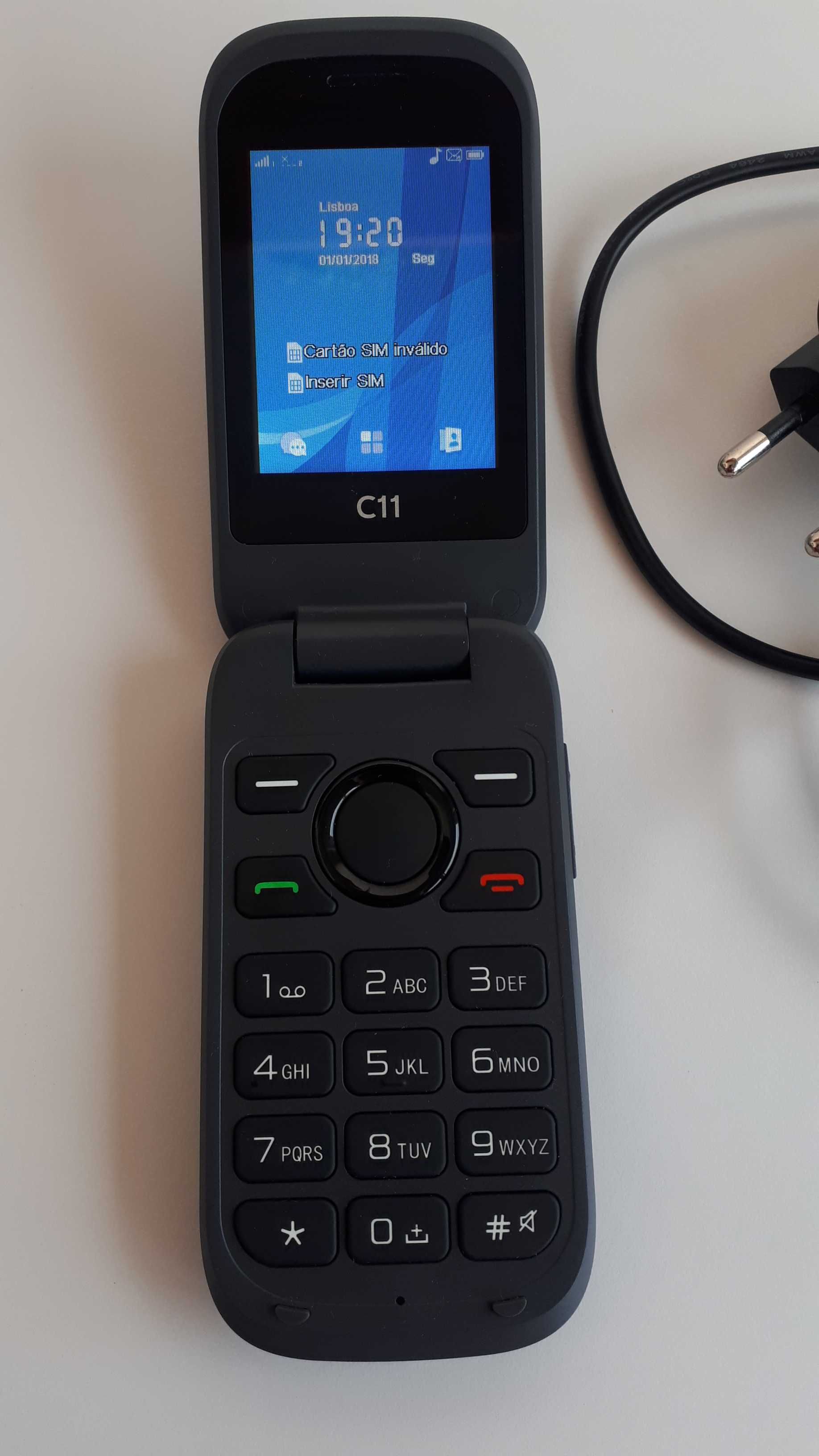 Telemovel C11 sem uso impecável Como Novo