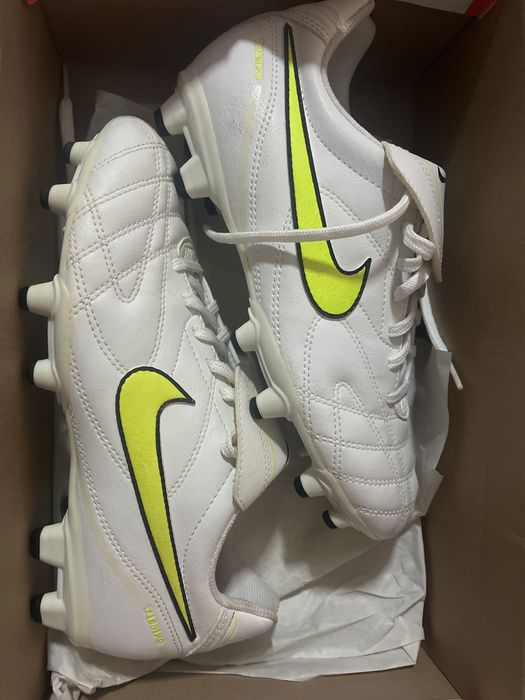 Korki nike tiempo rozmiar 39 nowe