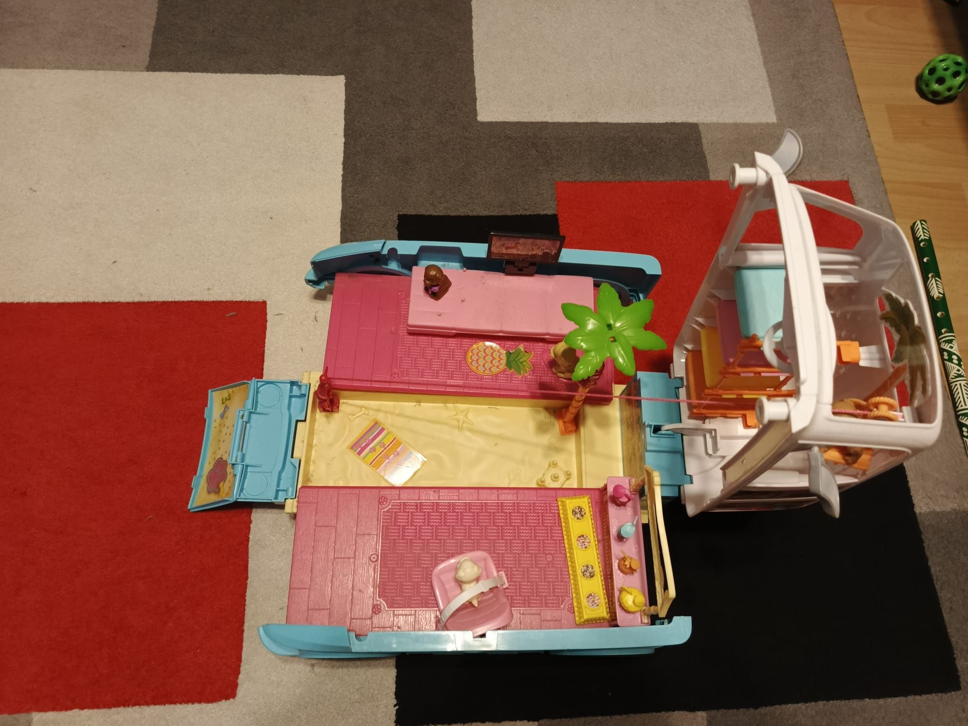 Camper Kamper auto autko Barbie z pieskami
