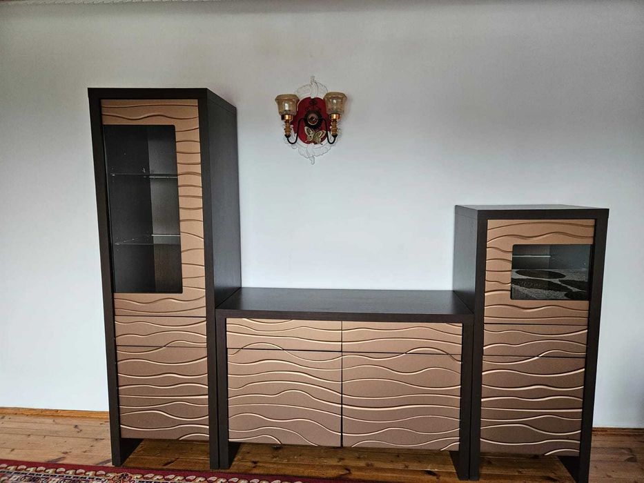 Witryny z podświetleniem LED + stolik kawowy GRATIS!