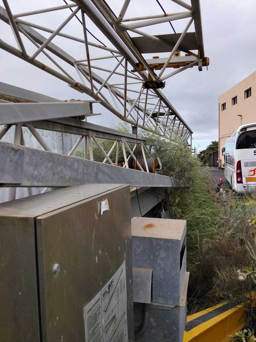 Grua automontante hidraulica