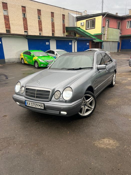 Продам хозяйский ухоженный Мерседес w210
