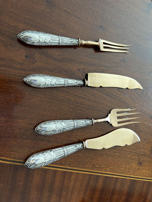 Par de talheres em prata