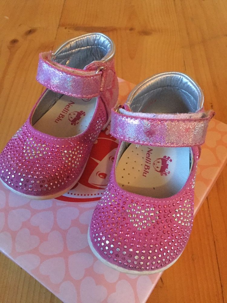 Różowe buciki dla dziewczynki roz 19