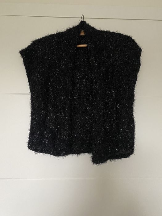 Czarna kamizelka bolerko puchate eleganckie ze srebrną nitką