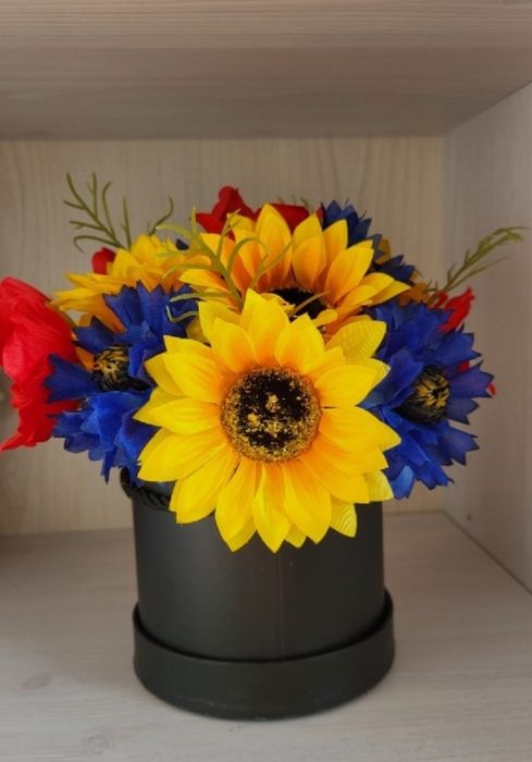 flower box flowerbox słoneczniki ozdoba dekoracja dzień kobiet