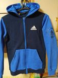 Кофта Adidas.