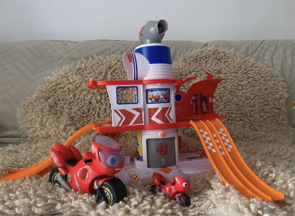 Brinquedo Rick Zoom - Base + Moto