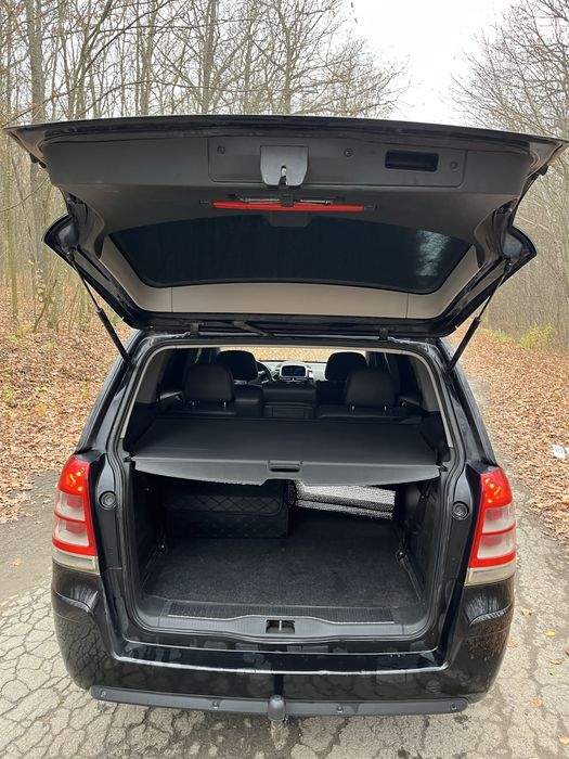 Продам Opel zafira b рестайлинг торг